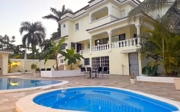 1759- VILLA IN THE STAY, PTO. PTA.