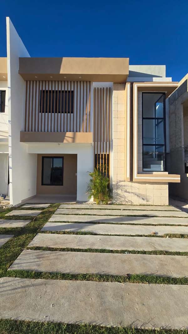 7248-TOWNHOUSES IN THE CORALS, BAVARIAN, CANAR TIP