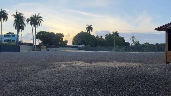 LAND - 124; LOCATED ON MAIN AVENUE - 124; DUARTE HIGHWAY