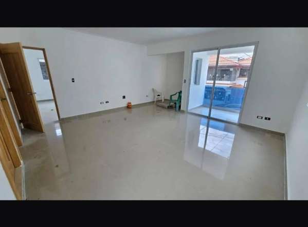 Casa en venta 2 niveles - Av. República de Colombia