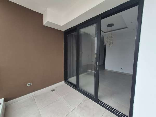 Apartment for rent Evaristo Morales, 2 people with social area
