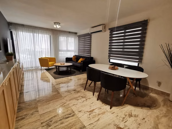 Apartamento En Alquiler De 2 Habitaciones Y 3 Baños En Piantini 