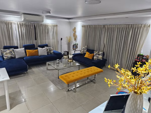 Penthouse en Primer Piso con Patio Privado – 282 m² – El Millon 