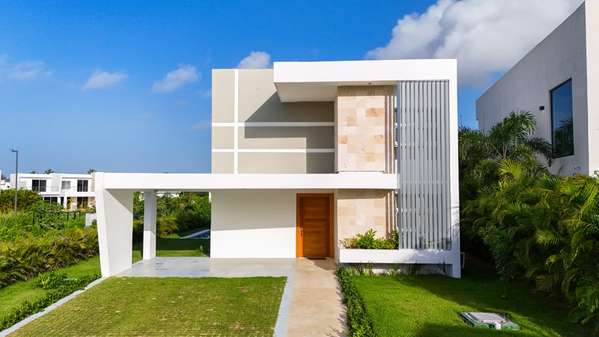 Sell villa on new Roman beach