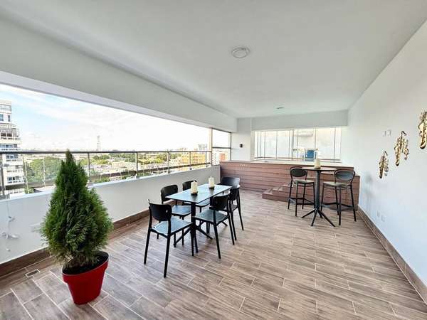 3 bedroom apartment rental in Urbanizacion Real
