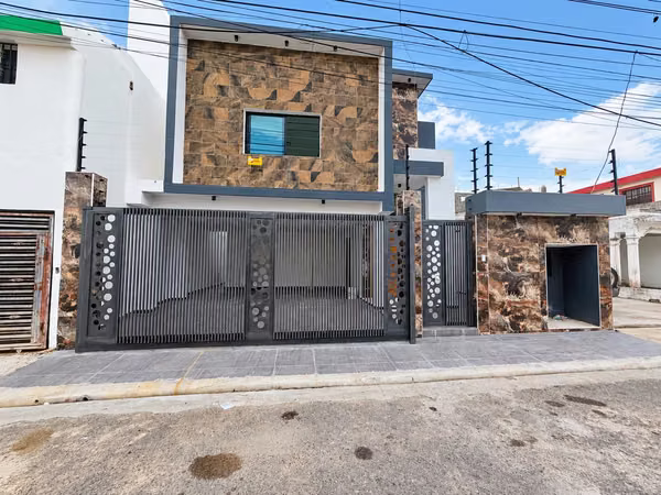 Sale of House with Pool in La Autopista de San Isidro