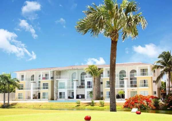 Ready apartment with a view of the golf course in Cocotal