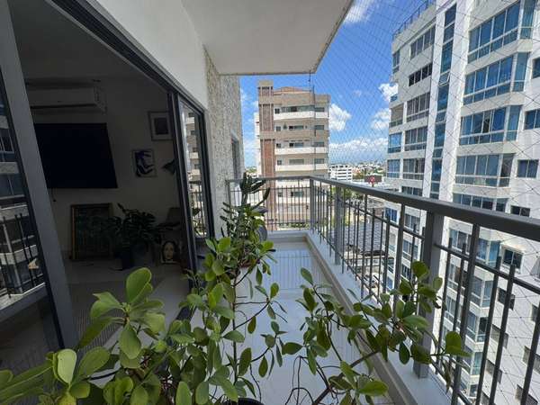 High floor apartment in Piantini