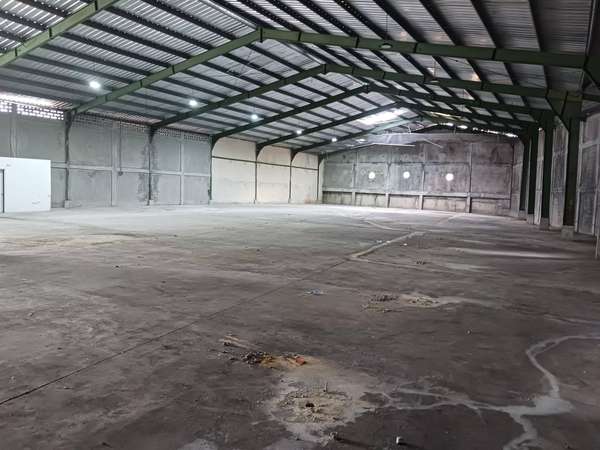 Ship for Rent Highway Circumvalation