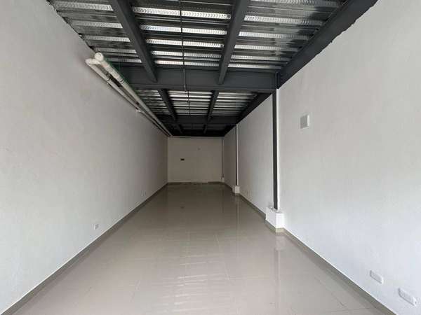 Commercial local rental in Alma Rosa I