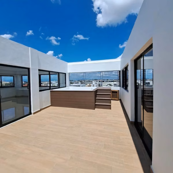 2nd level apartment with terrace in Los Restauradores - Spacious and with excellent