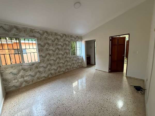 Casa en venta en el sector Villa claudia de 4 habitaciones, Av. republica de Colombia, 314Mt2  
