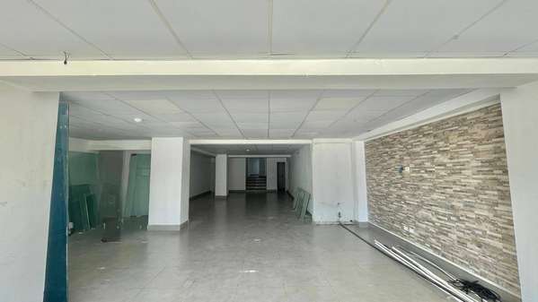 Local/Oficina en Alquiler en Av 27 de Febrero Distrito Nacional