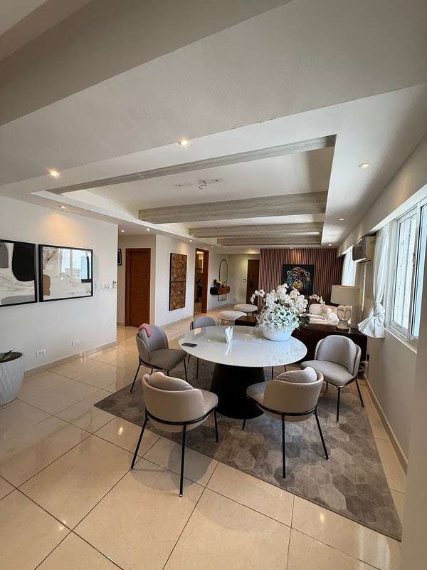 ENSANCHE PARAISO  Apartamento de 3 habitaciones en Torre familiar 