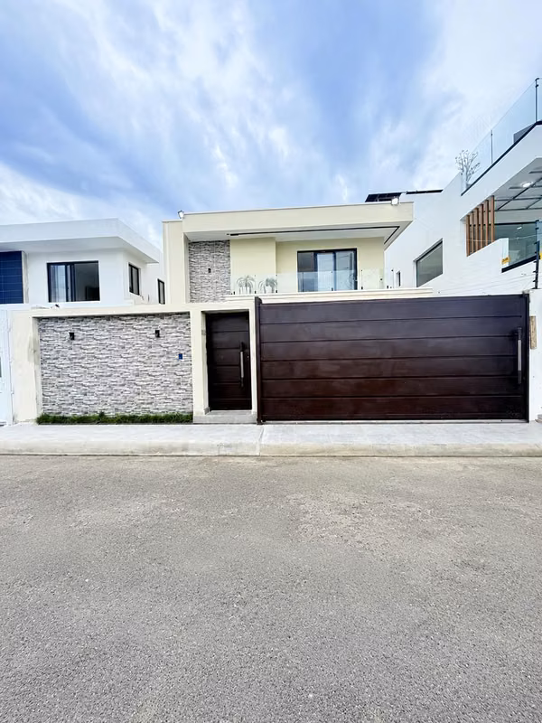 Casa con Piscina en Venta en Prado Oriental, Autopista de San Isidro