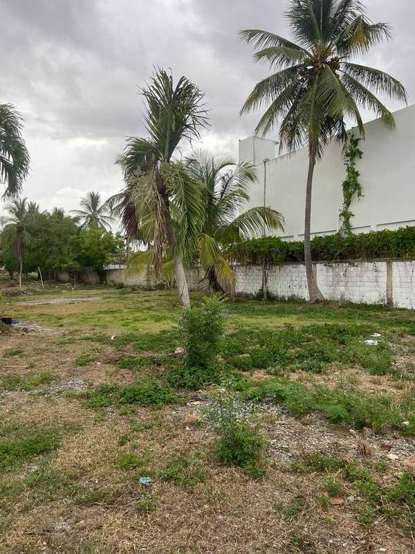 Terreno cerca del Aeropuerto Las Americas