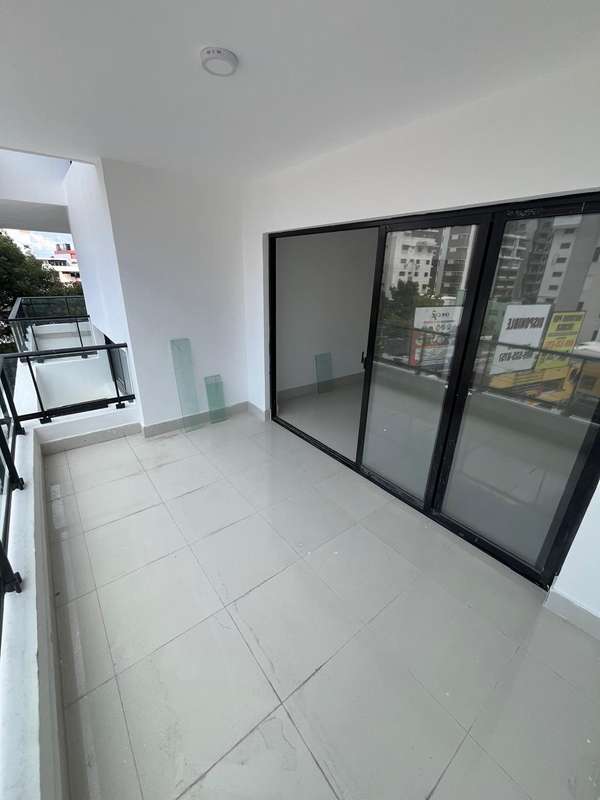 Bella Vista: Apartamento de 3 Habitaciones por US$277,000