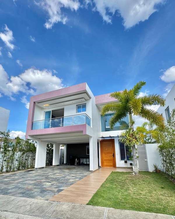 Casa en venta en Gurabo / Santiago de los Caballeros de 2 Habitaciones 