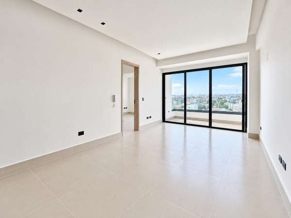 Brand New 1-Bed Apartment - Evaristo Morales (Maint. Included)