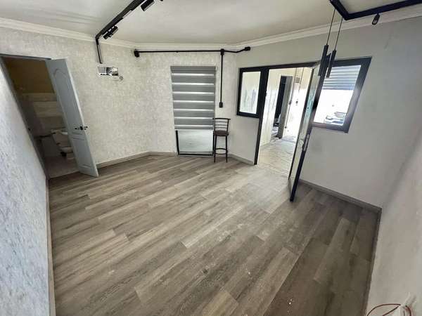 Alquiler | Local Comercial de 40 m² en Evaristo Morales