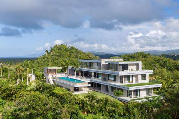 Venta | Villa de Lujo de 5 Habitaciones con Vista al Mar en Las Terrenas