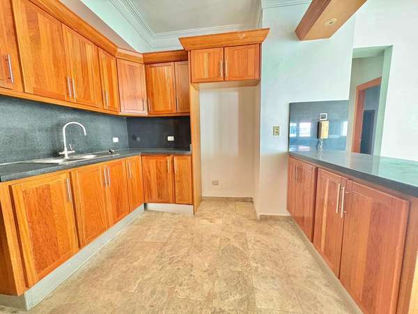 Apartamento en Venta LOS CACICAZGOS USD 535,000.00 Mantenimiento: RD$18,000.00  CARACTERÍSTICAS DEL APARTAMENTO:  - 277.