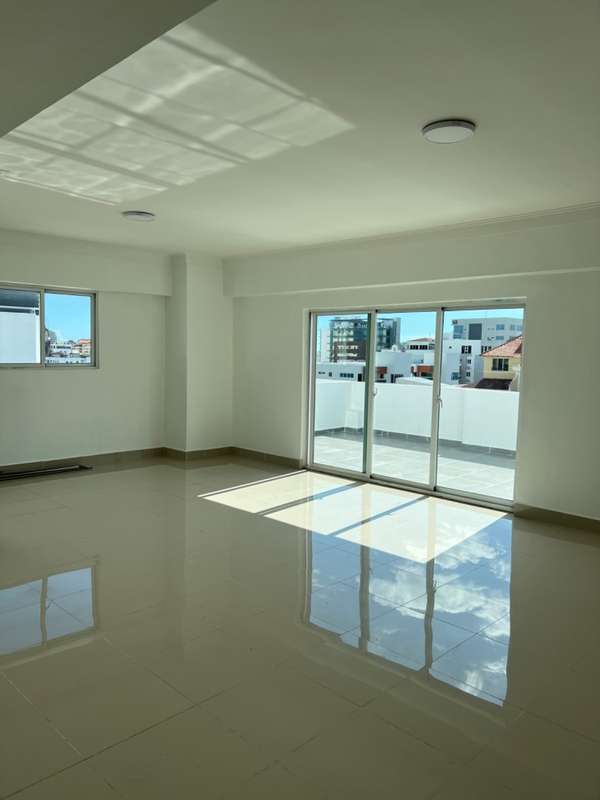 Apartamento en Evaristo Morales 