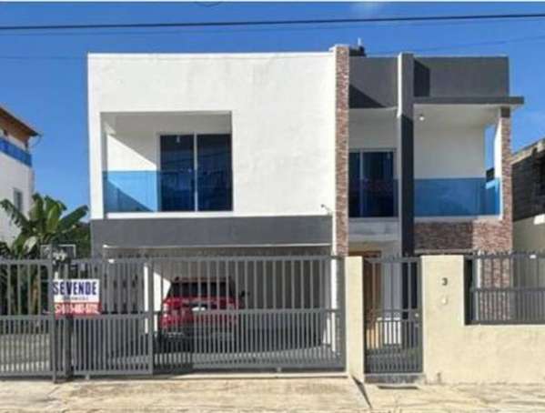 Casa en venta 2 niveles - Av. República de Colombia