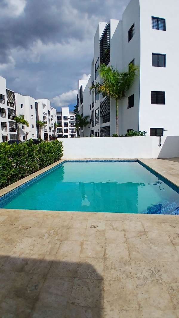 ¡Bueno, Bonito y al Mejor Precio! Tu Apartamento en 1er Piso con Piscina en Santiago (Ref. JPA-263B1)