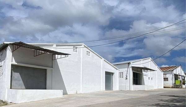 Naves Industriales con Oficinas en Alquiler | Avenida Independencia, Santo Domingo 