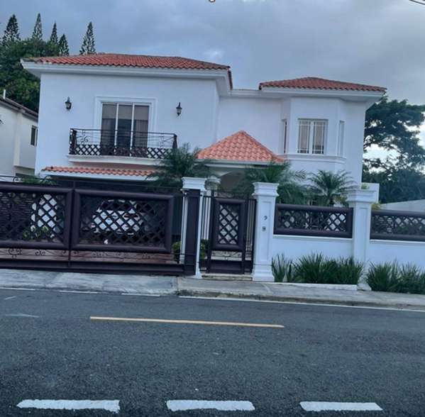 Casa en venta de 5 habitaciones en Cuesta Hermosa III, Arroyo Hondo