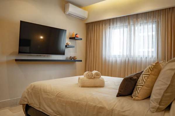 Hermoso Apartamento Amueblado en Serrallés, 1 Habitación, Balcón, Piscina, Gym, Sauna