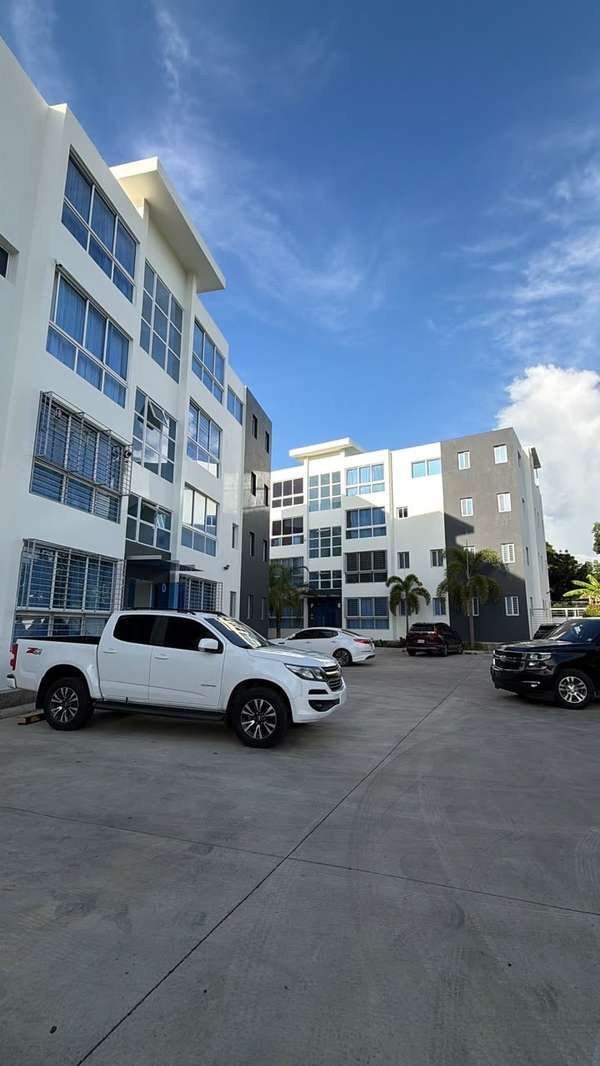 Apartamento de venta remodelado en Gurabo