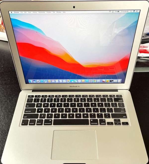Apple Macbook Air 13.3” Color Grey!