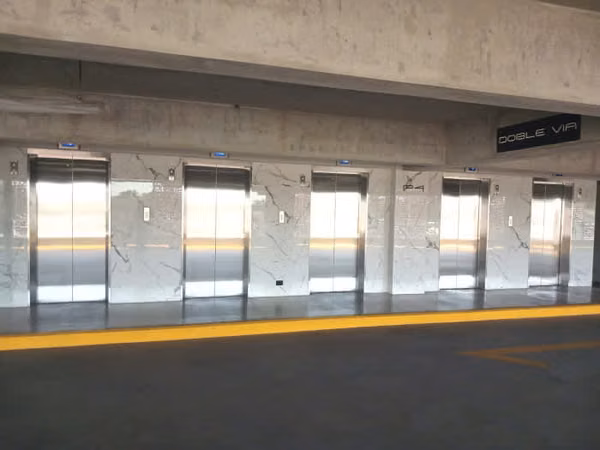Edificio en Alquiler en zona 10 - Por estrenar !!