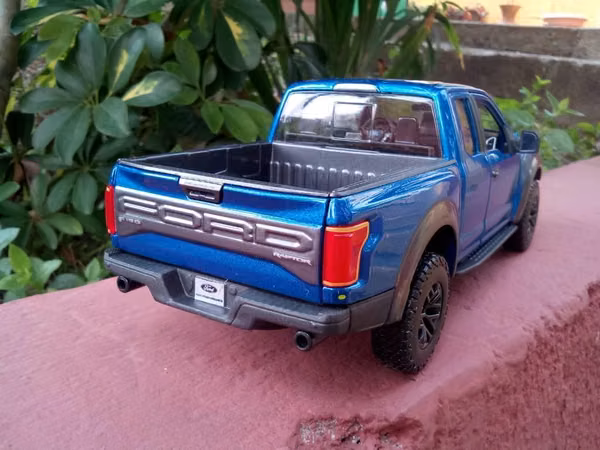 Ford Raptor Escala 1/24 Nuevo Metal