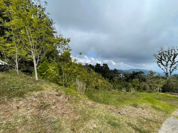 Terreno en Venta en Santa Catarina Pinula comercial