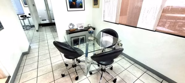 Oficina en Venta y Alquiler en Zona 10