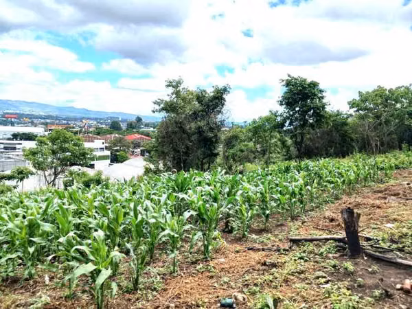 Terreno en Venta cerca de Calzada La Paz, en Zona 17