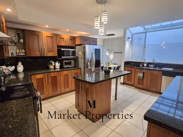 House for rent zone 16, Jardines de San Isidro