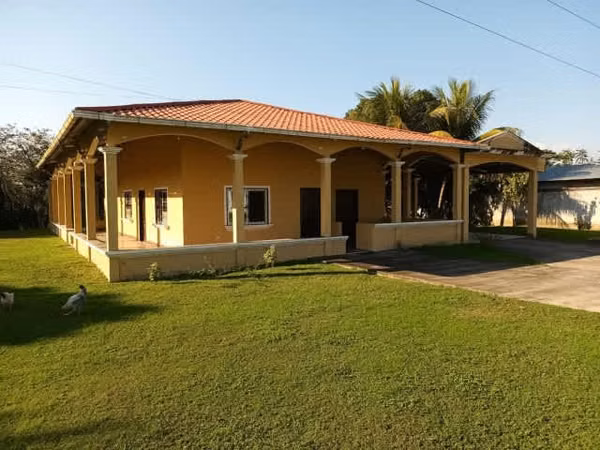 Casa de Un Nivel en Venta en Morales Izabal