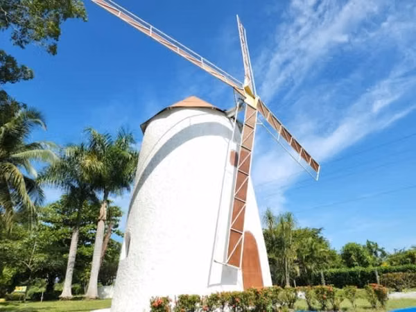 Terreno de esquina en Venta TorreMolinos, vacacional