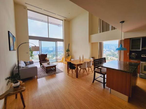 Venta de apartamento tipo Loft en Edificio Atrium | Zona 10 y diagonal 6