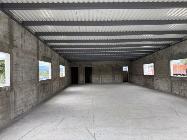 Local comercial con autoservicio en renta en excelente punto en plaza Chimaltenango