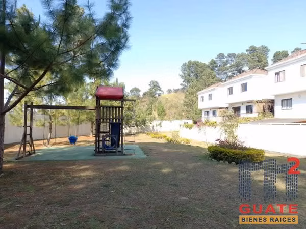 Vendo Casa en condominio en Zona 16