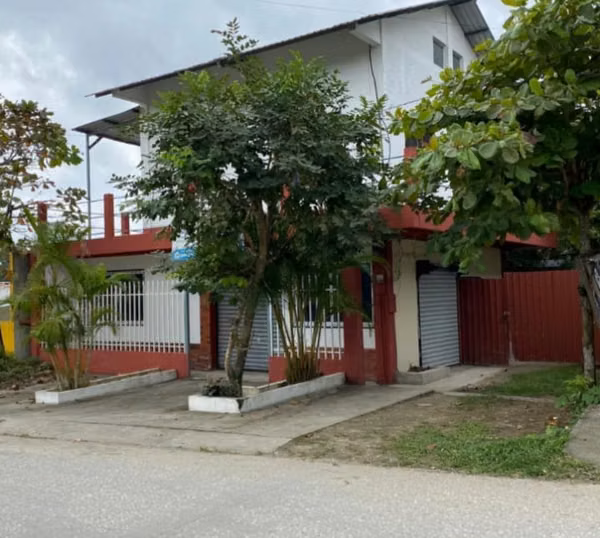 Propiedad ideal para hotel o habitaciones de alquiler | Sayaxché, Petén