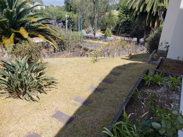 Terreno en La Montaña de 1,200 vrs2