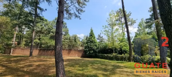 Terreno en Venta, Zona 11 (V8623)