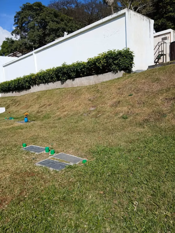 Vendo Terreno en Cementerio La Colina