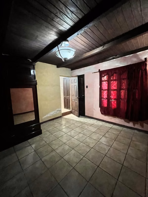 Casa en Venta en 4ta avenida Antigua Guatemala